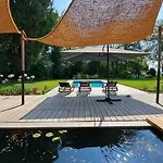 Domaine De Lespoune Bed & Breakfast